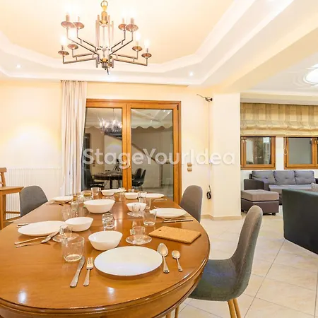 Luxury Appartment, Only 7 Minutes From Thessaloniki Airport And 15 Minutes From City Center ,For 8-23 People Also For Gatherings And Parties Neon Rysion Buitenkant foto