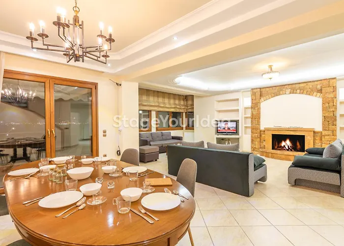 Luxury Appartment, Only 7 Minutes From Thessaloniki Airport And 15 Minutes From City Center ,For 8-23 People Also For Gatherings And Parties