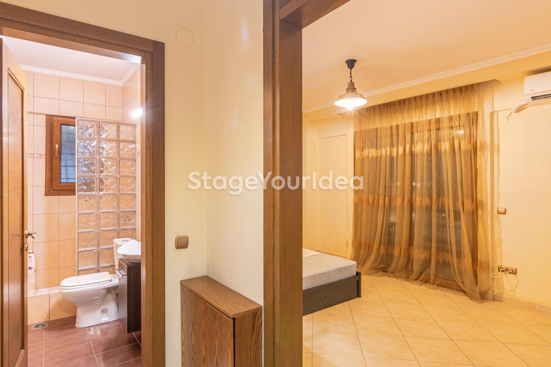 Luxury Appartment, Only 7 Minutes From Thessaloniki Airport And 15 Minutes From Center ,for 8-23 People Also For Gatherings And Parties * Neon Rysion