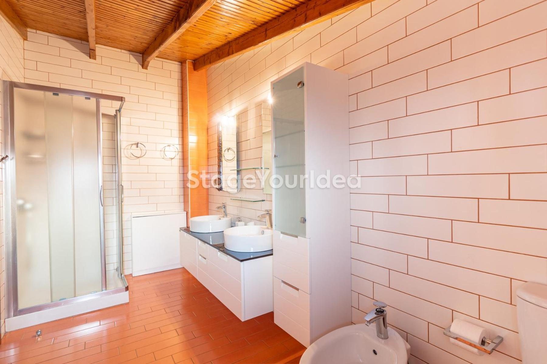 Luxury Appartment, Only 7 Minutes From Thessaloniki Airport And 15 Minutes From Center ,for 8-23 People Also For Gatherings And Parties Neon Rysion